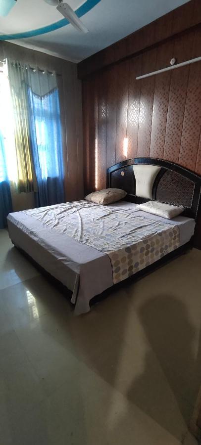 Radha Madhav Apartman Vrindávan Kültér fotó