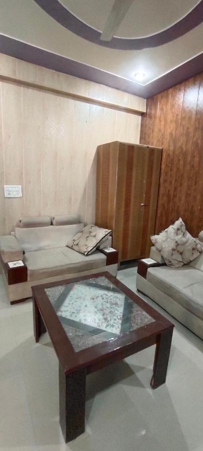 Radha Madhav Apartman Vrindávan Kültér fotó